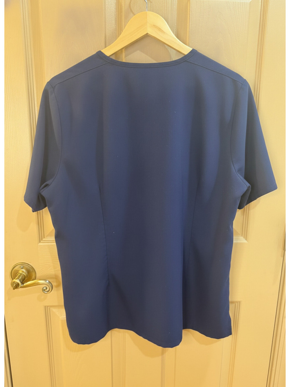 FIGS Catarina One-Pocket Scrub Top โ Navy Blue โ Size XL - Picture 2 of 4